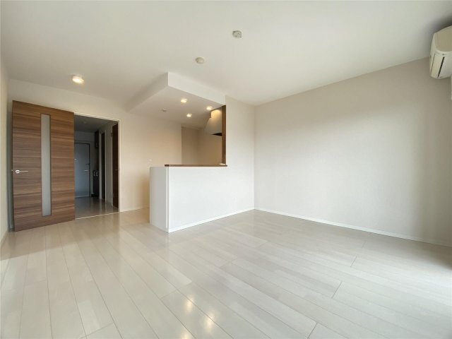 拡大写真:SPRING長嶺南 3階206の居間