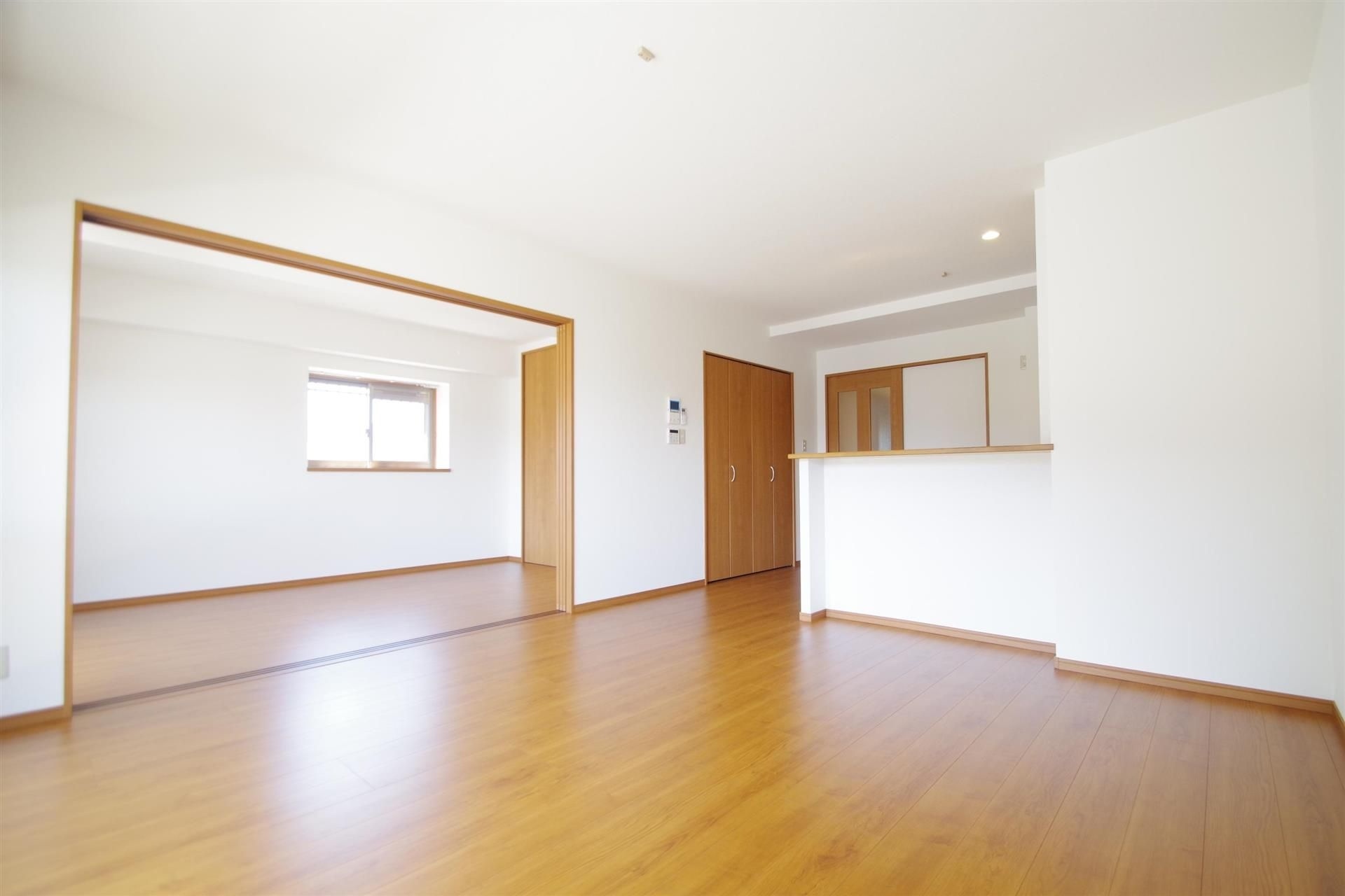 拡大写真：キャッスル上野　1番館 3階302の居間