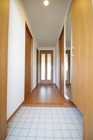 拡大写真：キャッスル上野　1番館 3階302の玄関