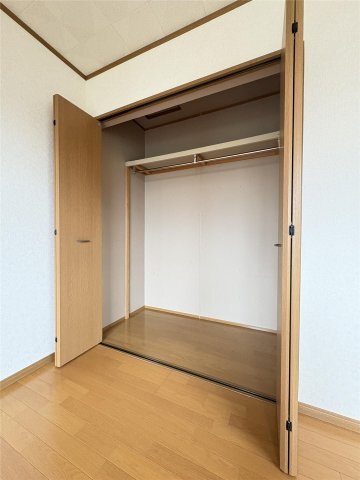 拡大写真:ハイツサンライズC棟 2階201の収納