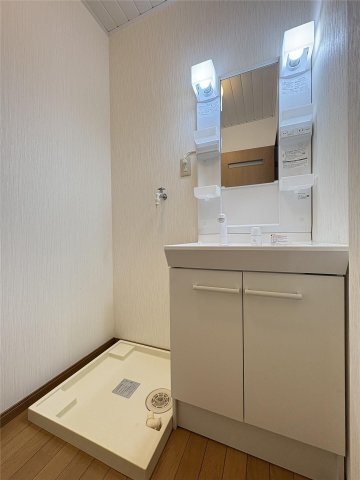 拡大写真:ハイツサンライズC棟 2階201の独立洗面台