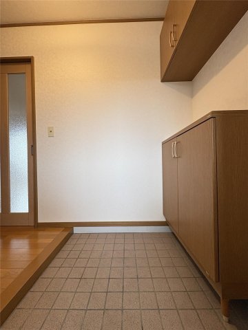 拡大写真:ハイツサンライズC棟 2階201の玄関