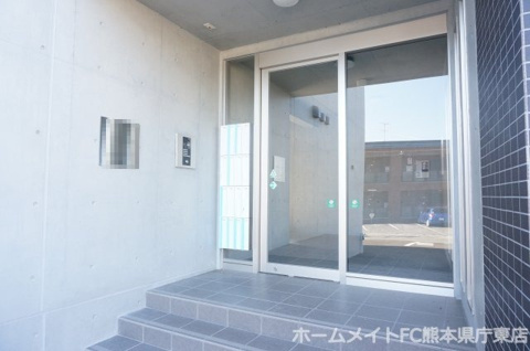 拡大写真:熊本市東区保田窪5丁目 2階203のエントランス