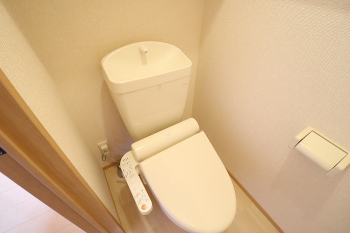 拡大写真:熊本市中央区八王寺町 3階301のトイレ