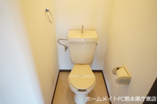 拡大写真:シークシャルム 4階401のトイレ