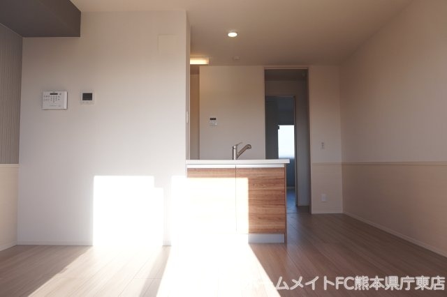 拡大写真:熊本市東区長嶺東5丁目 3階303の居間