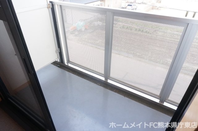 拡大写真:熊本市南区出仲間4丁目 1階102のバルコニー