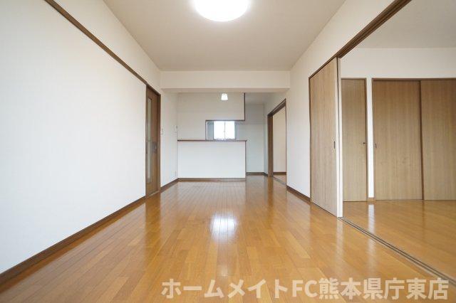 拡大写真:第3石南荘 2階201の居間