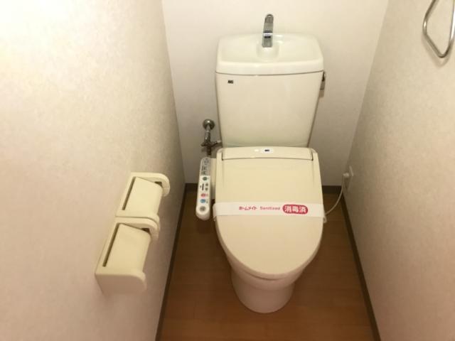 拡大写真:ベルガモット 2階201のトイレ