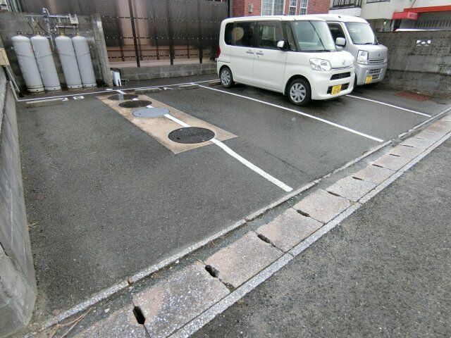 拡大写真:リヴハウス・アイ 2階2-Bの外観