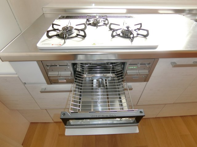 拡大写真:コーポ林 2階201のお料理しやすいキッチンです