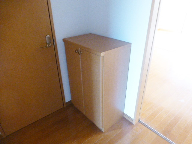 拡大写真:西田コーポⅡ 2階202のシューズボックス付き