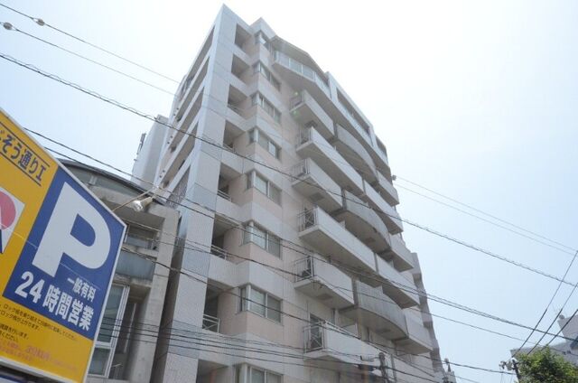 拡大写真:ラフィーネパレ 4階405の建物外観