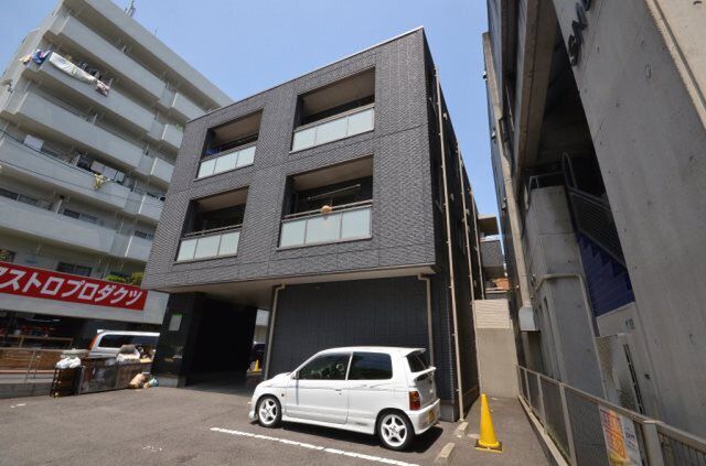 拡大写真:リーベンステージ出汐 3階302の建物外観