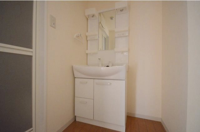 拡大写真:NomaZen BLD 3階302のシャワー洗面台※別室写真