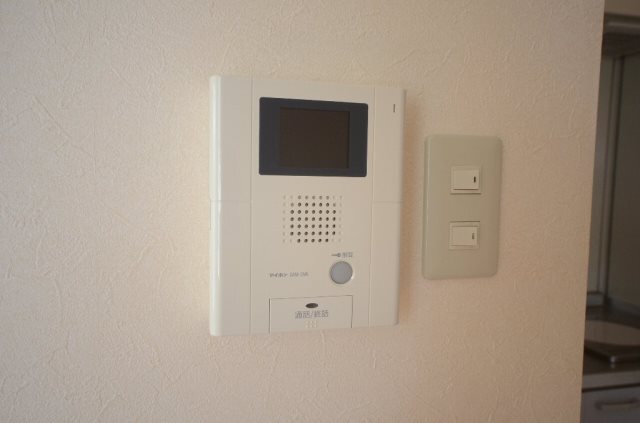 拡大写真:NomaZen BLD 3階302のモニター付インターホン※別室写真