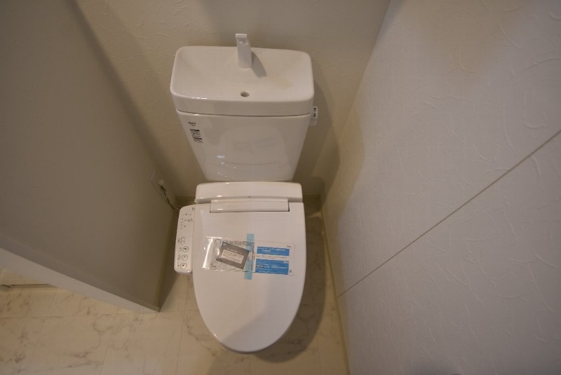 拡大写真:S-RESIDENCE宇品5丁目Ⅰ 2階203のシャワートイレ