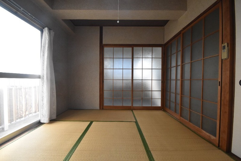 拡大写真:寺岡ビル 3階301の6畳の和室