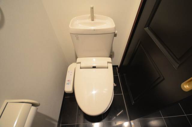 拡大写真:J・grace堺町 9階901の温水洗浄便座