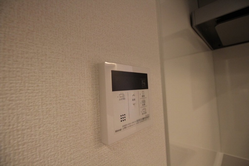拡大写真:グランシャリオ 1階101の給湯器リモコン