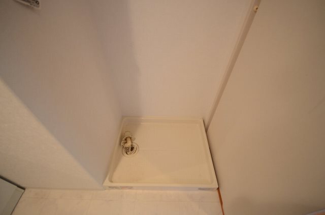 拡大写真:グラビスコート舟入中町 10階1002の室内洗濯機置場