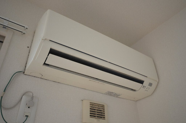 拡大写真:SAKURAコート 1階101のエアコン※イメージ