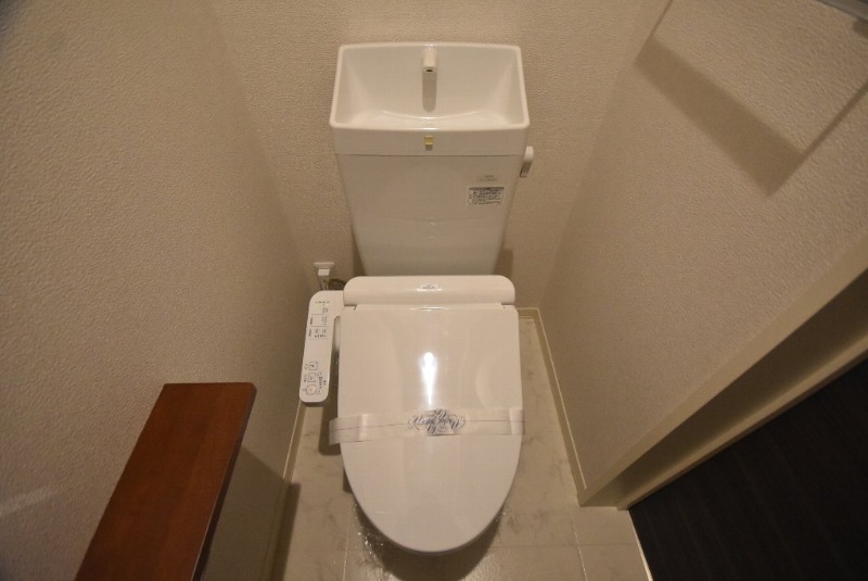 拡大写真:Ecrage Takasu 3階302のシャワートイレ※イメージ