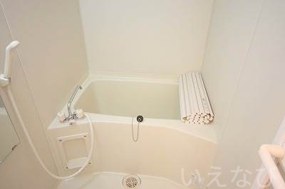 拡大写真:岡山市中区桑野 1階101のバス