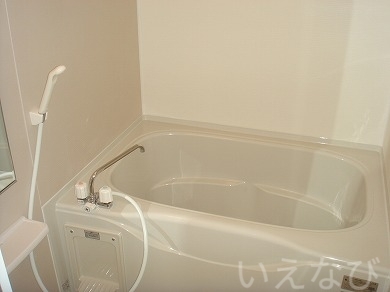 拡大写真：赤磐市松木 2階203のバス