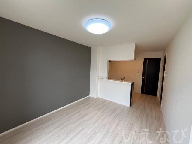 拡大写真:岡山市北区高松 1階105のリビング