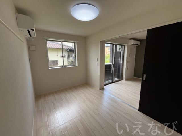 拡大写真:岡山市北区高松 1階105のリビング