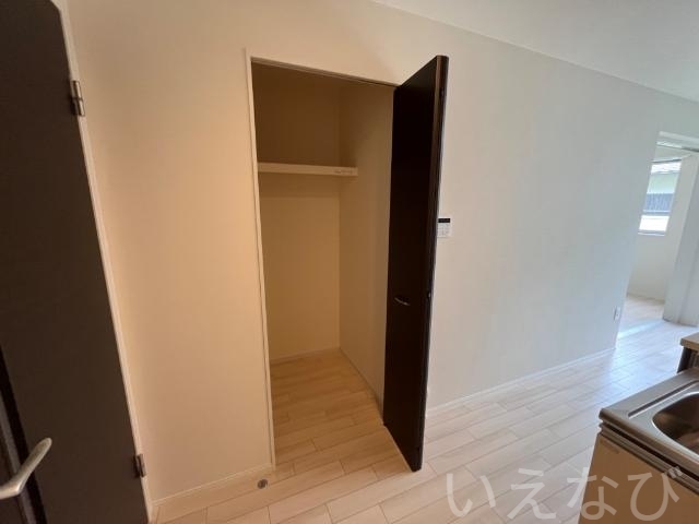 拡大写真:岡山市北区高松 1階105のLDK収納