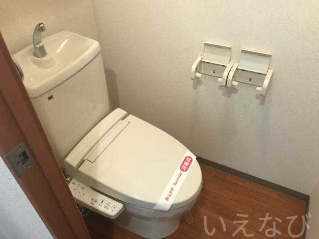 拡大写真:美作市湯郷 1階101のトイレ