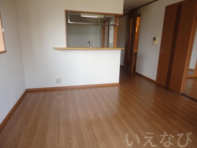 拡大写真:美作市湯郷 1階101のリビング