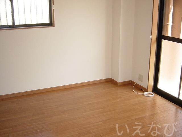 拡大写真:美作市湯郷 1階101の洋室A