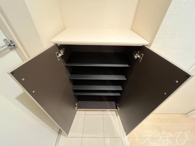 拡大写真:岡山市北区厚生町3丁目 5階502の下駄箱