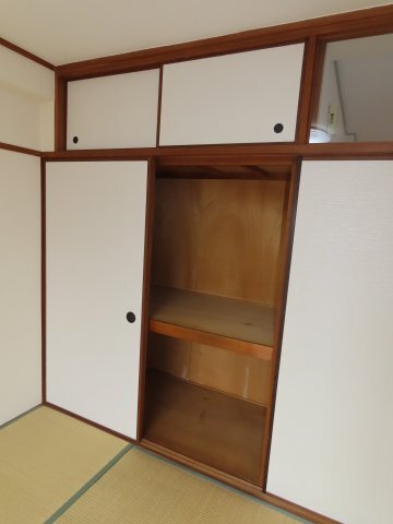 拡大写真:ピュアライフ歌島 6階502の収納