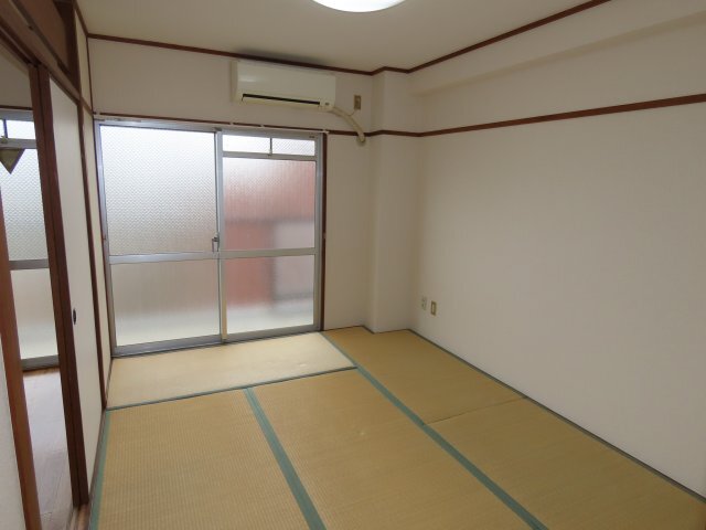 拡大写真:ピュアライフ歌島 6階502の和室