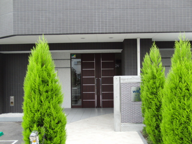 拡大写真:大阪市淀川区十三東3丁目 2階204のエントランス