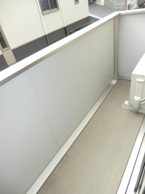 拡大写真:ウィットヒメサト 1階101のバルコニー