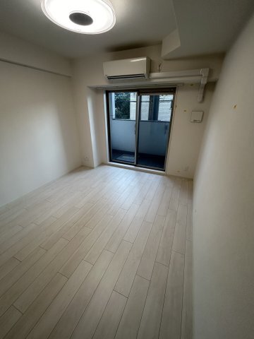 拡大写真:ララプレイス大阪ウエストゲート 4階402の寝室