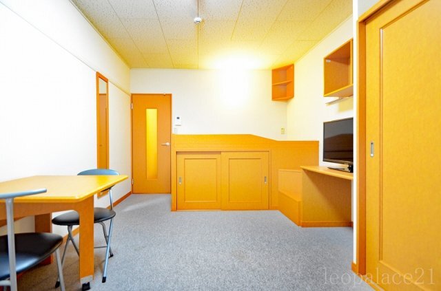 拡大写真：レオパレス外環富田林Ⅱ 2階207の使いやすく機能的なお部屋
