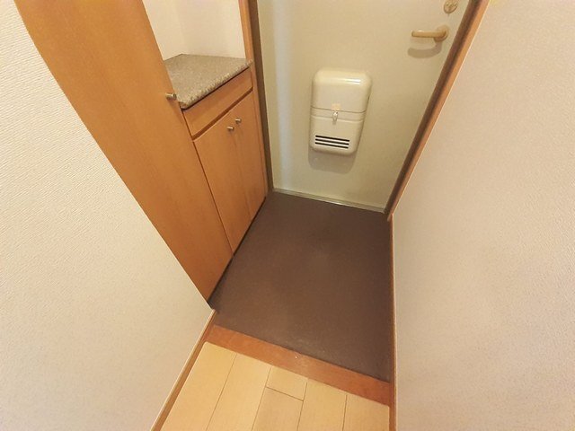 拡大写真:ローレル ハイツ 3階305の玄関