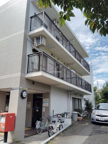 QU館の外観