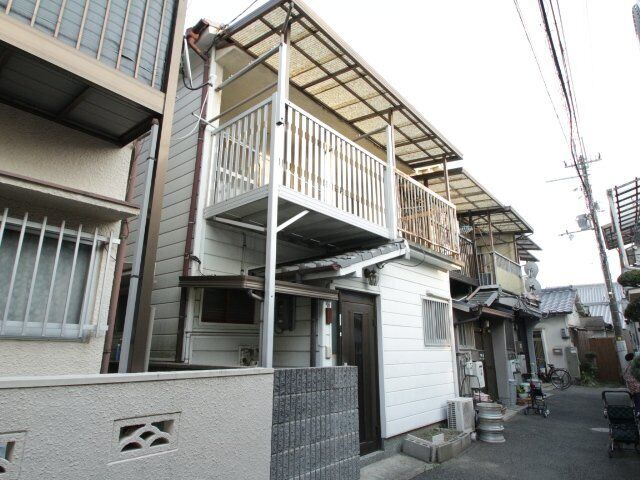 写真:下加茂1丁目5-4テラスハウスの外観