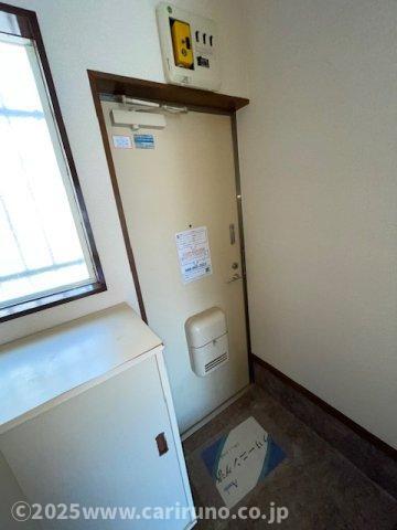 拡大写真：サンコート岸町 1階101の玄関
