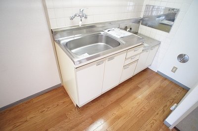 拡大写真:メゾン高篠B 2階202のキッチン