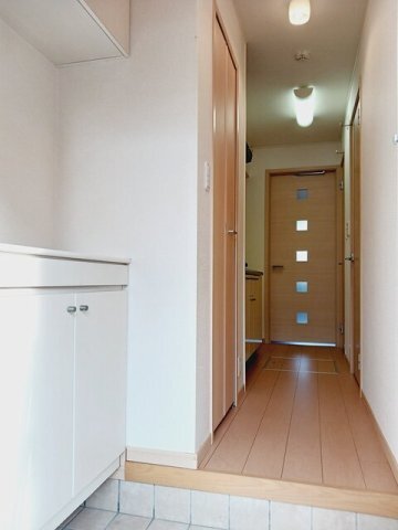 拡大写真:フレージュ山光 1階105の玄関