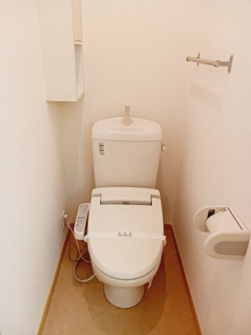 拡大写真:フレージュ山光 1階105のトイレ