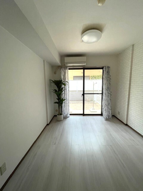 拡大写真:ライオンズマンション川越南 1階102の居間